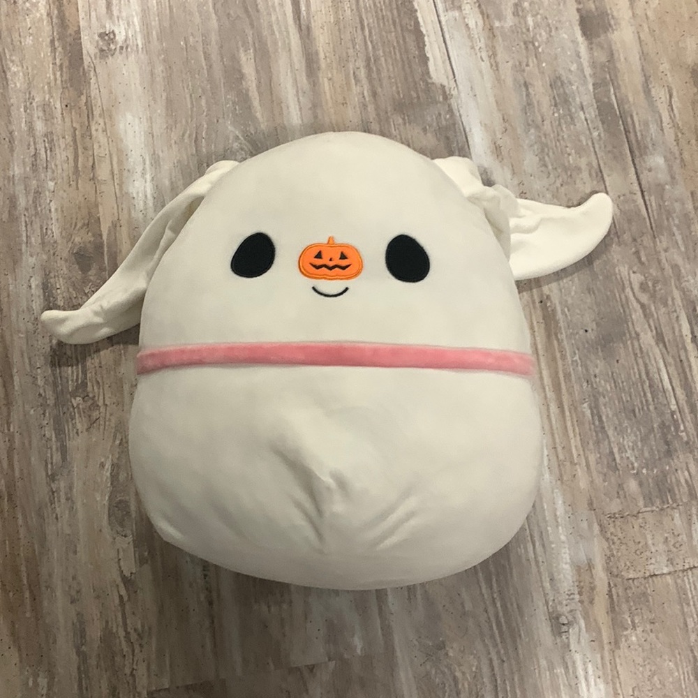 “Zero” original Squishmallow Halloween edition